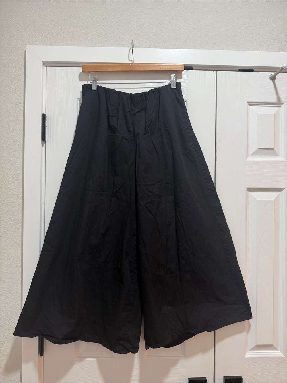 Zara Wide Leg Black Women's Culotte Pants Medium - Picture 1 of 3